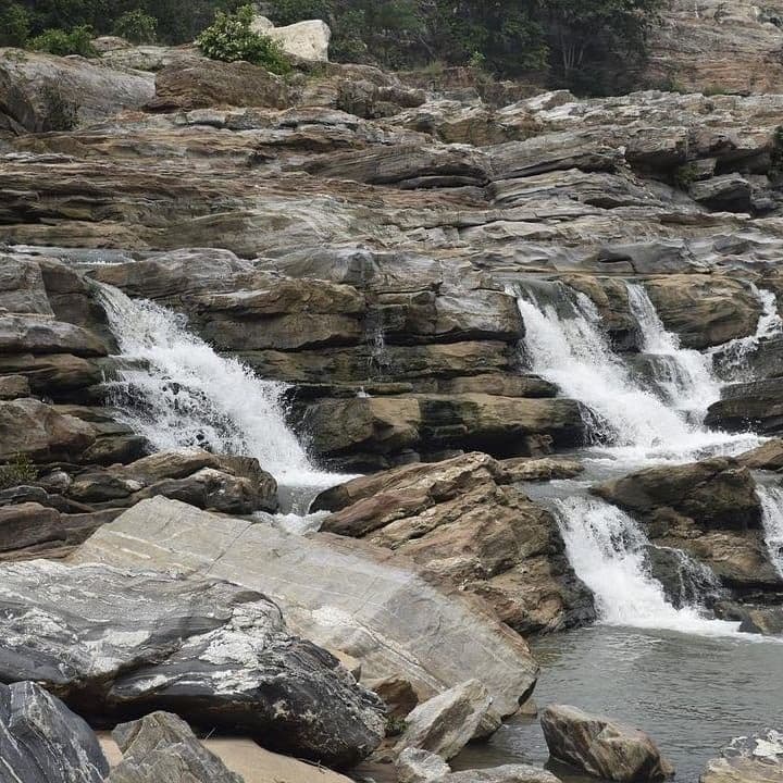 Nearby Waterfalls